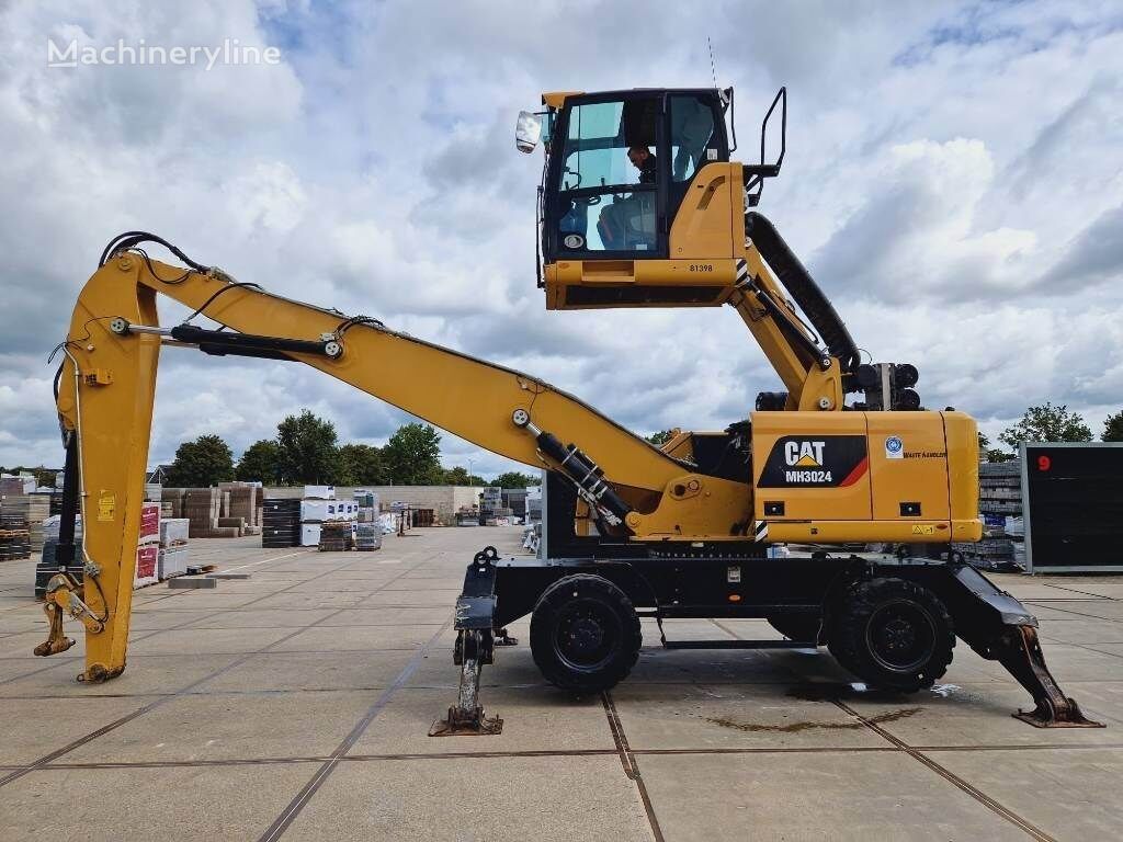 حفارة النقل والشحن Caterpillar MH3024