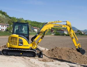 حفارة صغيرة KOMATSU PC 55MR-5 MO