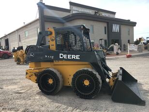 جرافة انزلاقية التوجيه John Deere 324E