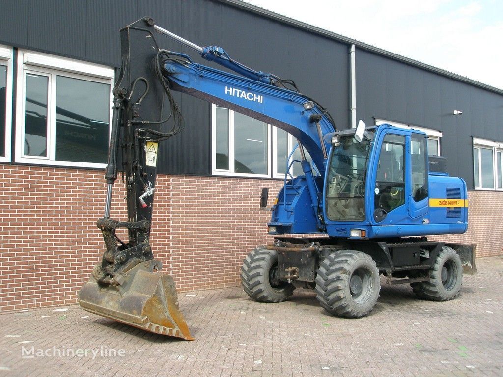 حفارة ذات العجلات Hitachi ZX 140W-3