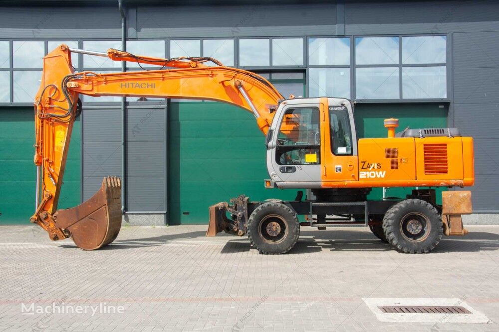 حفارة ذات العجلات Hitachi ZX210W