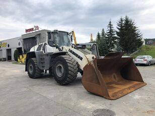 جرافة ذات عجلات LIEBHERR L586